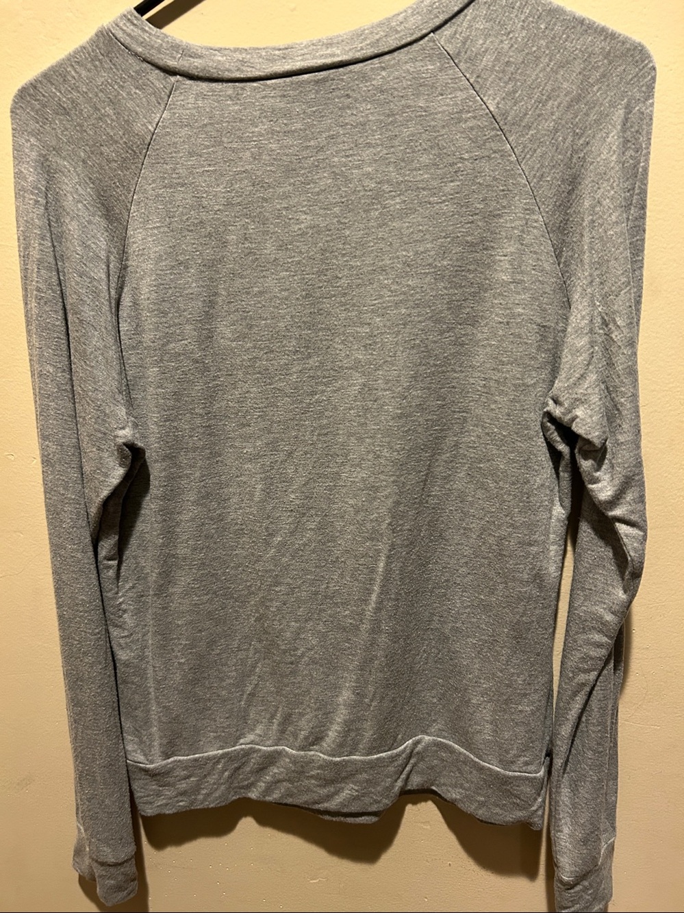Haute Hippie soft and creamy light weight Sweatshirt - Picture 4 of 4